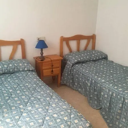 Acogedor En Zona Residencial Con Piscina Appartement
